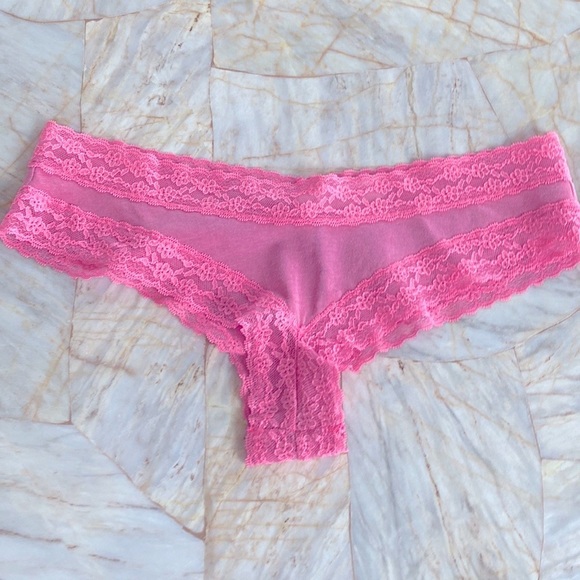 Victoria’s Secret Lingrie Vintage Gorgeous Panties Thong Cheeky Lace Satin Rare - Picture 1 of 10